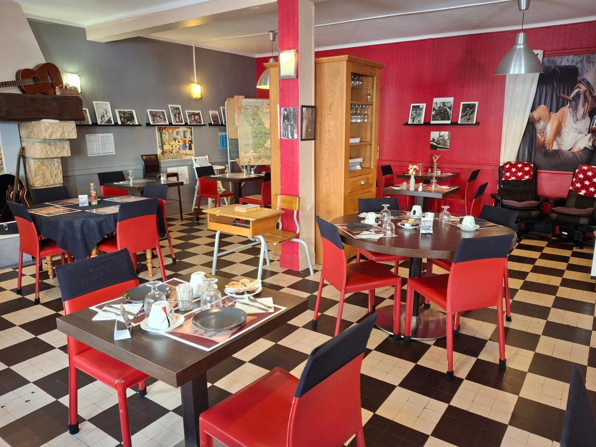 Le Petit Poucet Hotel 2*